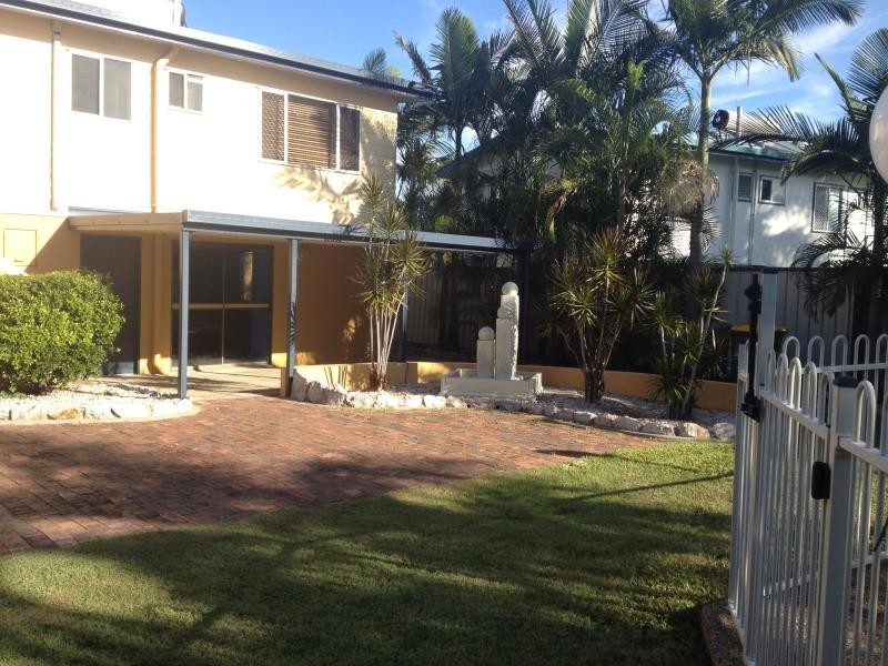 34 Stenlake Avenue, Kawana QLD 4701